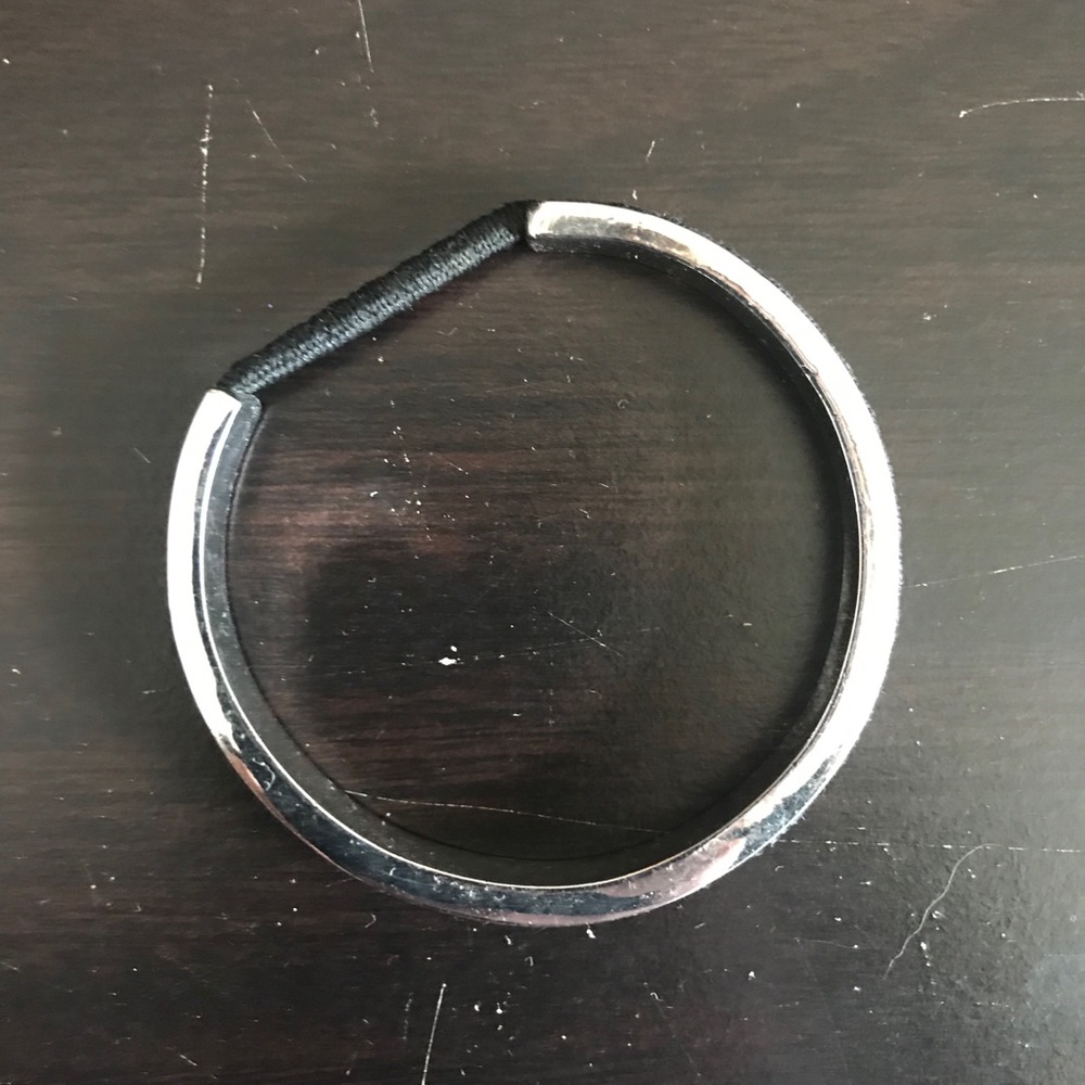 Hair tie bracelet